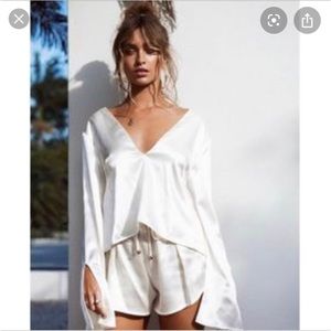 Sabo Skirt Silky Ivory shorts & top